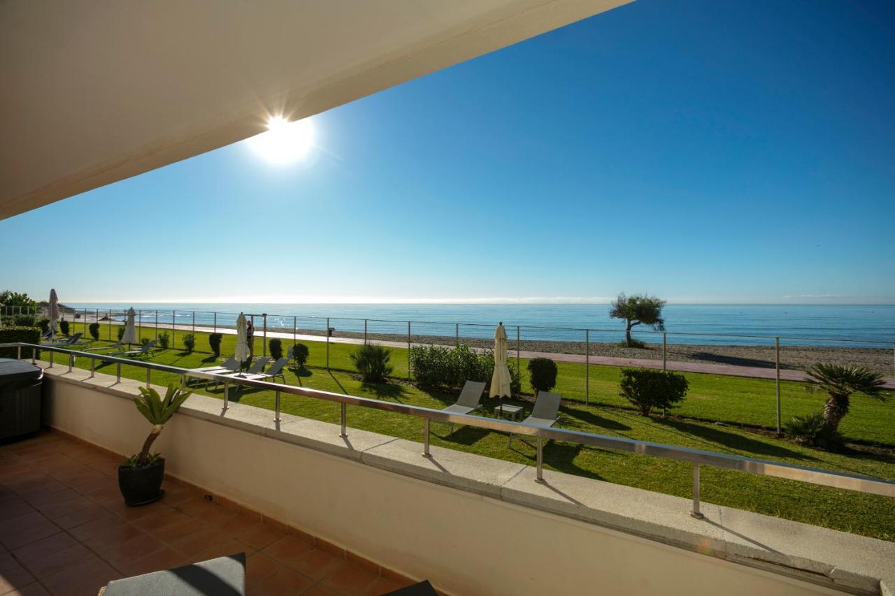 Appt 401-3-Bed-Heaven Beach-Paseo-All Year Heated Pool-Free Bikes Estepona Exterior photo