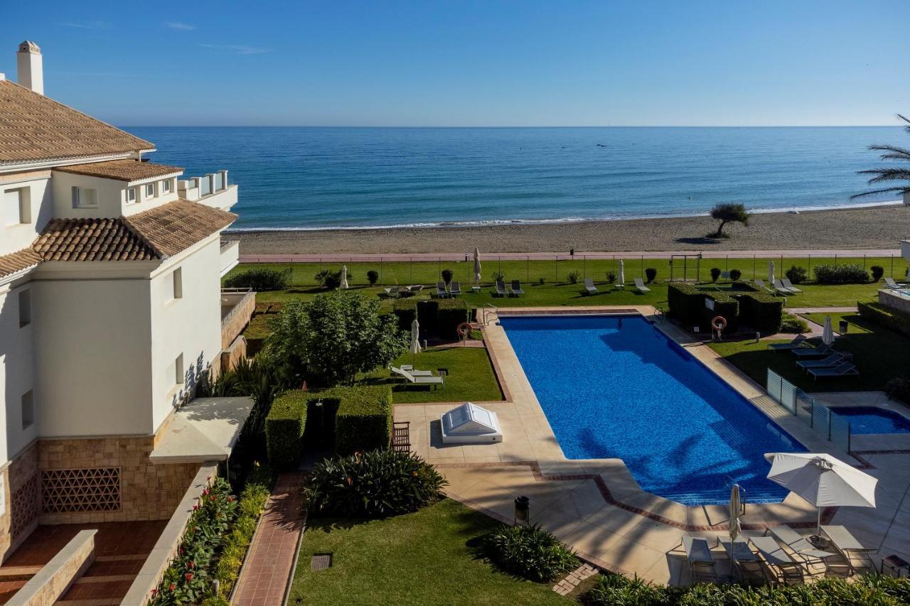 Appt 401-3-Bed-Heaven Beach-Paseo-All Year Heated Pool-Free Bikes Estepona Exterior photo